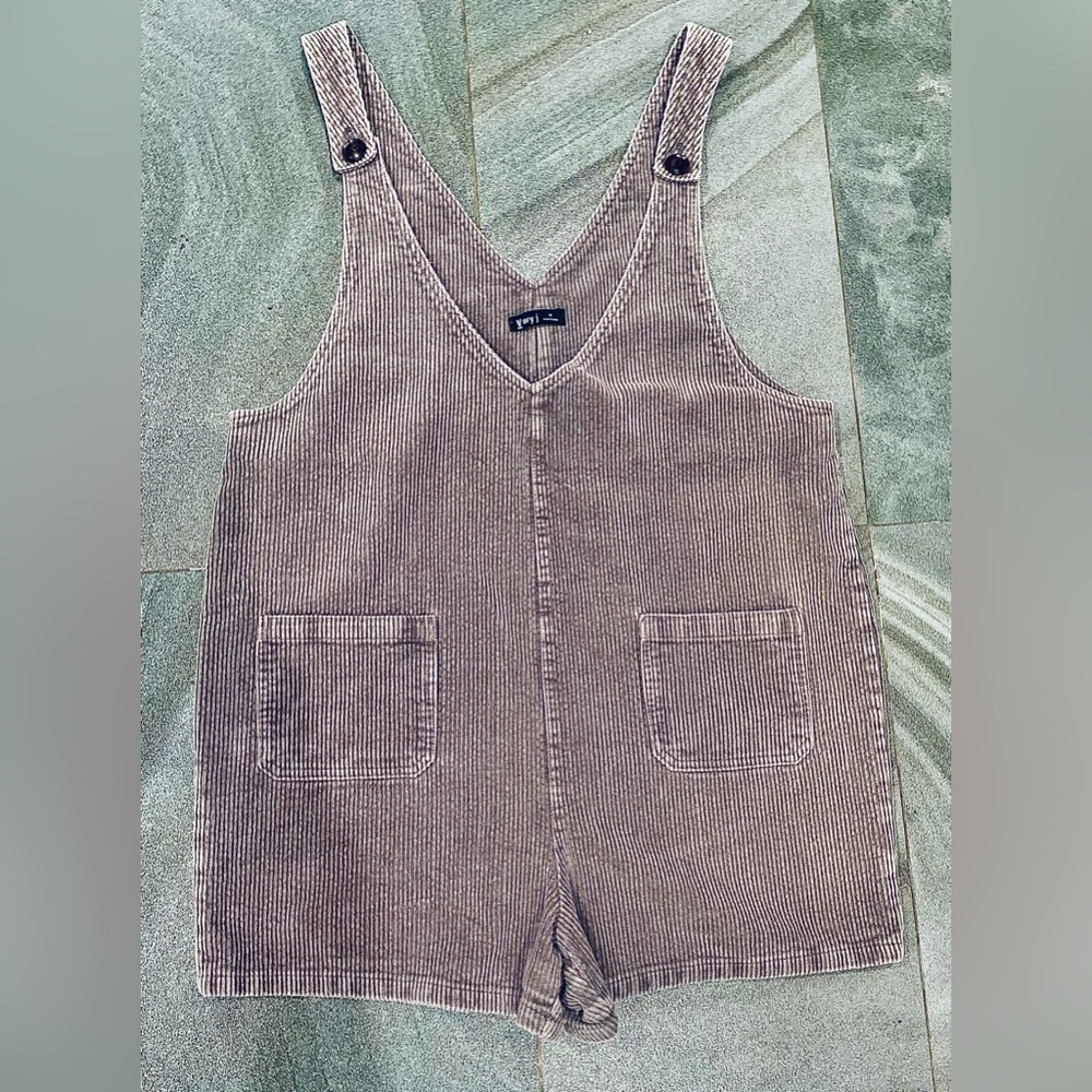 Very J Ribbed Corduroy V-Neck Jumper in Taupe/Gray Size M